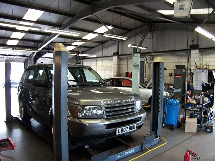 / Vehicle Body Repairs Penrith Vehicle Servicing