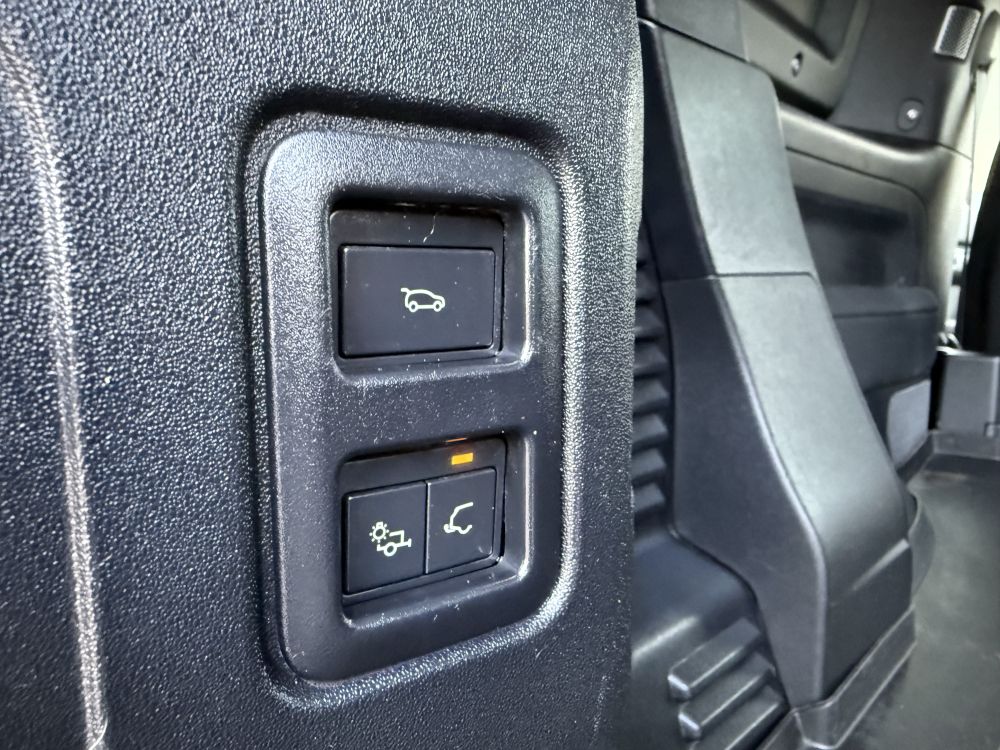 Land Rover Defender 90