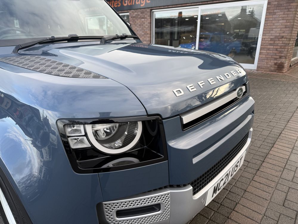 Land Rover Defender 90