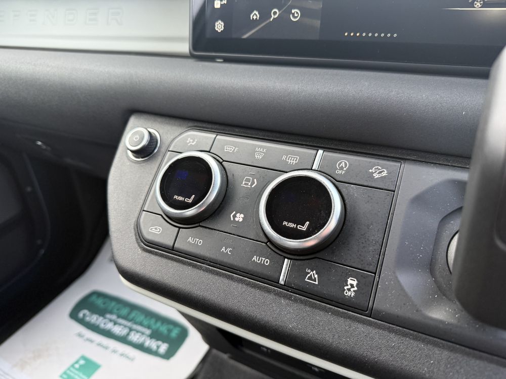 Land Rover Defender 90