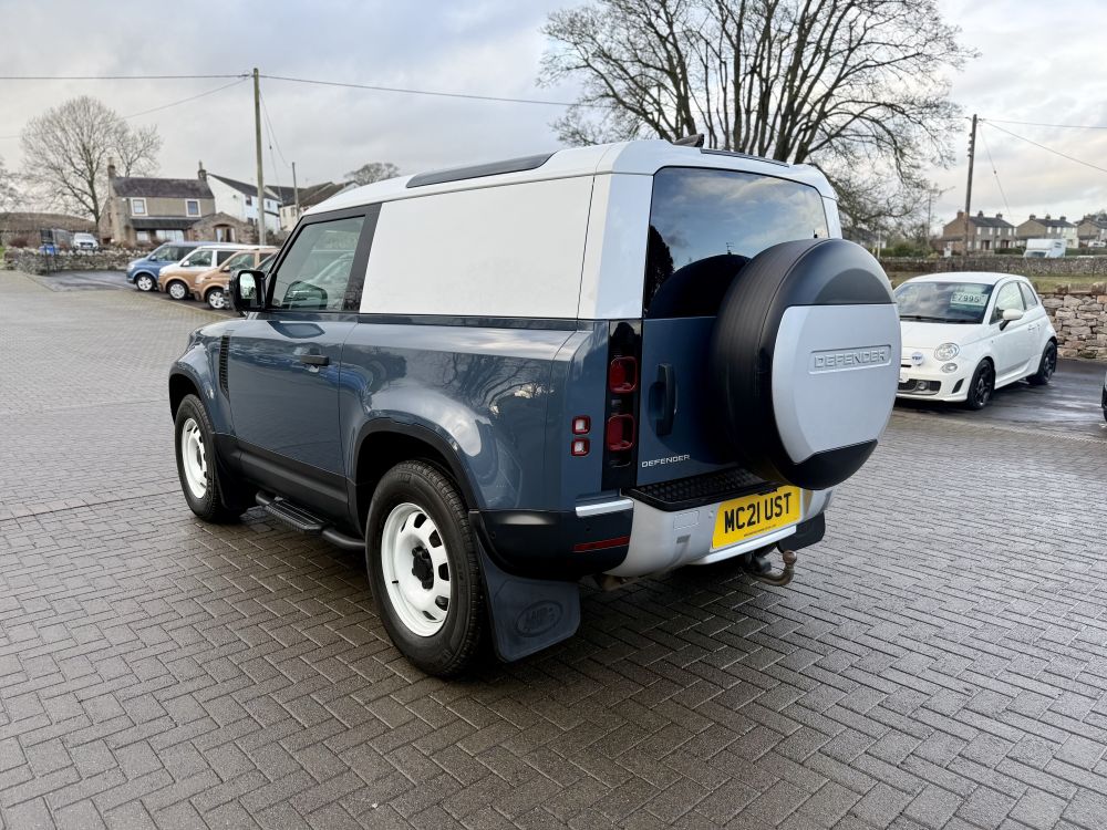 Land Rover Defender 90