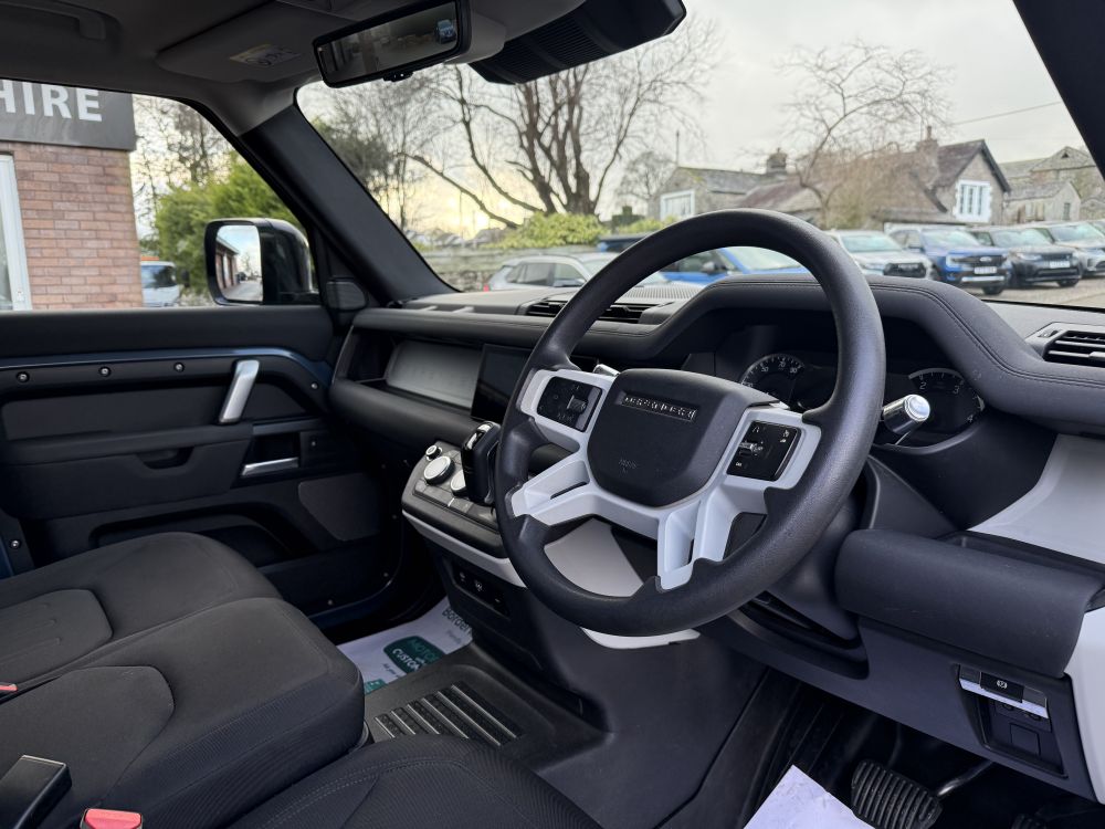 Land Rover Defender 90
