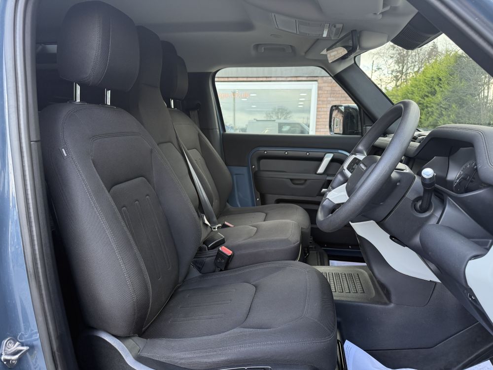 Land Rover Defender 90