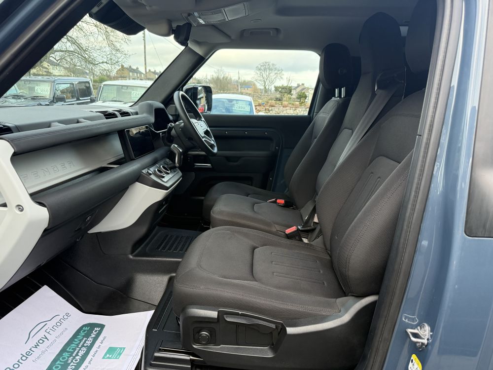 Land Rover Defender 90