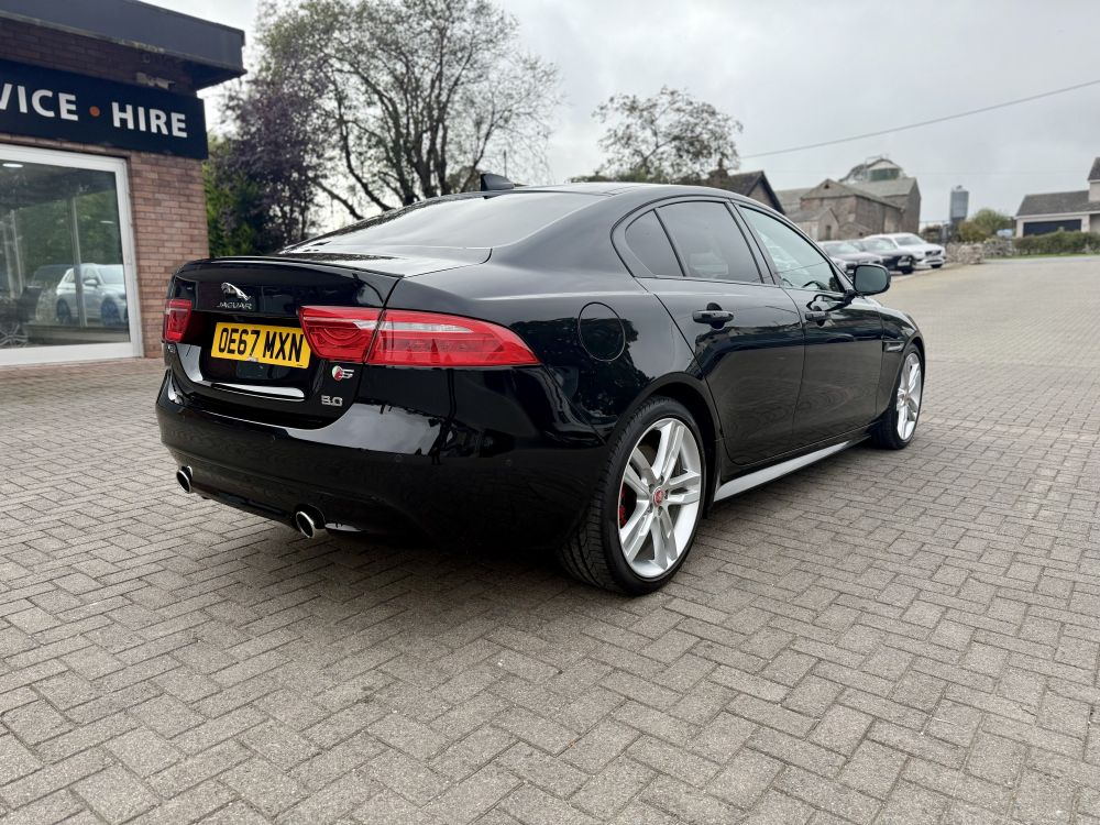 Jaguar XE