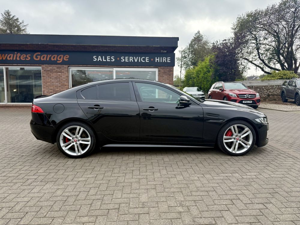 Jaguar XE